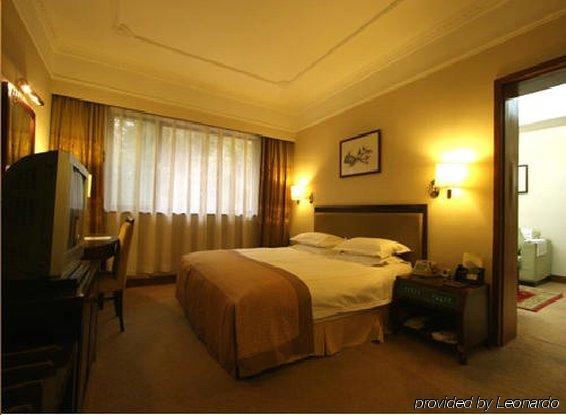 Shungeng Hillview Hotel Jinan Quarto foto