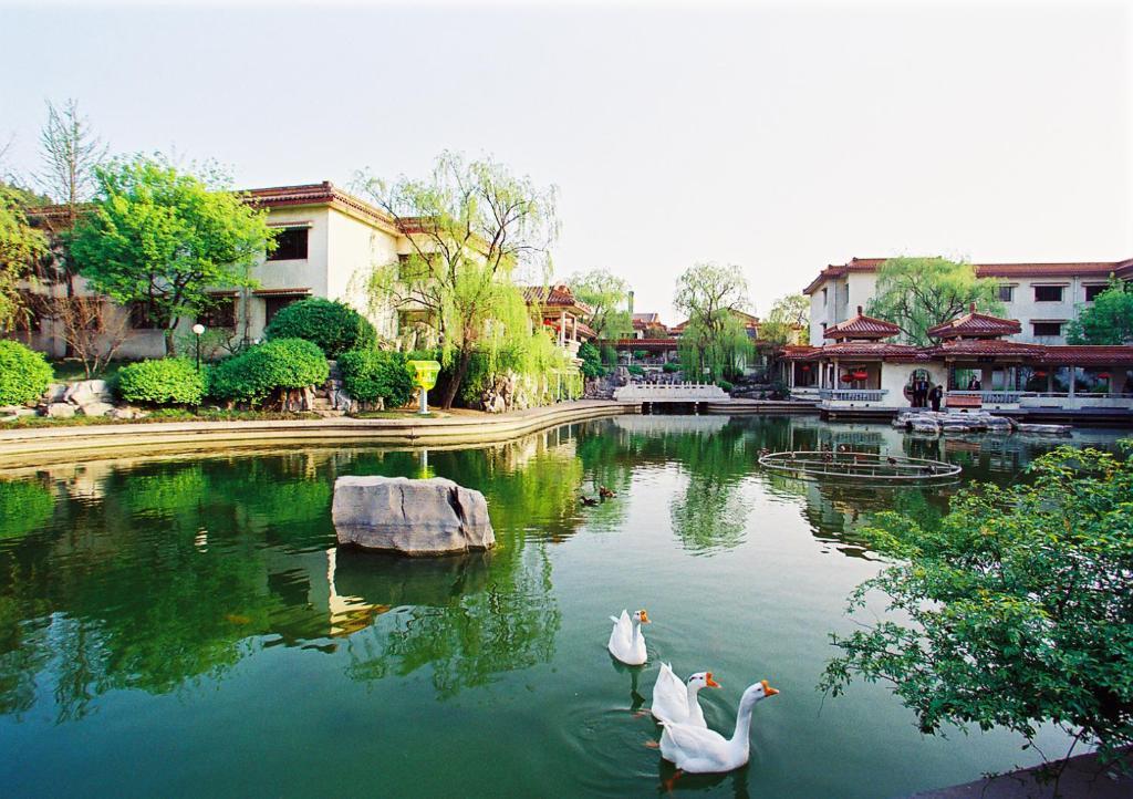 Shungeng Hillview Hotel Jinan Exterior foto